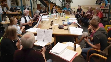 Ukel-Session – präsentiert vom 1. Bremer Ukulelenorchester