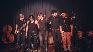 Mr. Lonely (Bluezz Rock n Roll / PL)