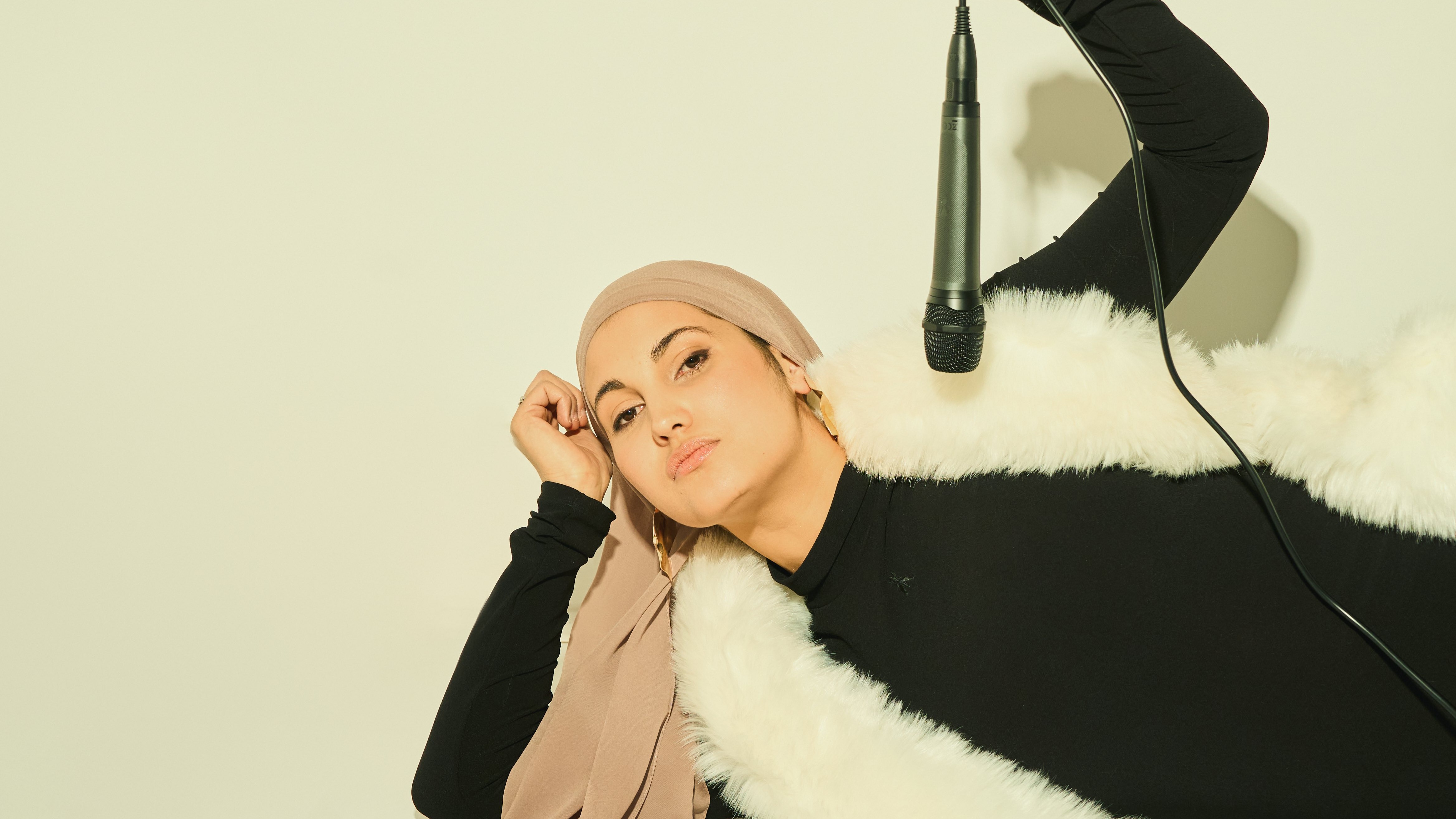 ANISSA LOUCIF | »Mach nicht so auf teuer« | HAMBURG
