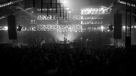 Eskei83 Live