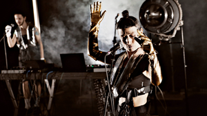 Dirty Laundry (The TrashOpera) – Nicoleta Esinencu & teatru-spălătorie