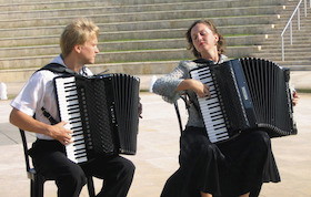 TASTEN & TROPHÄEN