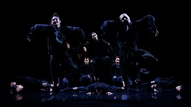 Gauthier Dance//Dance Company Theaterhaus Stuttgart: LUCK / UNLUCK