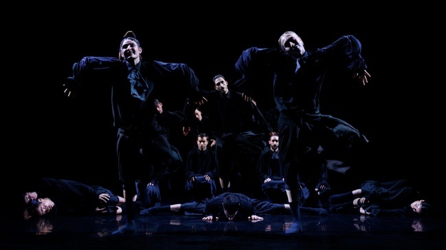 Gauthier Dance//Dance Company Theaterhaus Stuttgart: LUCK / UNLUCK