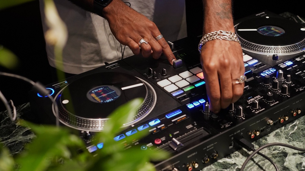 NEW YEAR'S EVE AT SLY RESTAURANT