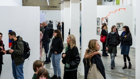 Vernissage Herbstsalon 25 – Kunst, DJs & Bar im Tapetenwerk