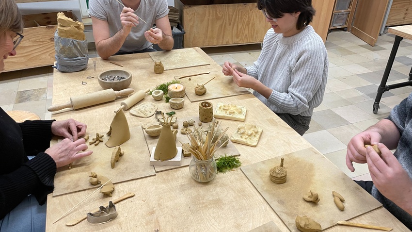 Steinzeit-Atelier für Familien