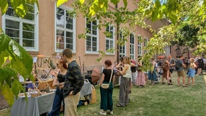 SOMMER IM GRASSI Flohmarkt - Schönes Neues & Gebrauchtes