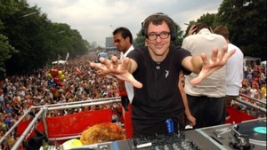 DR. MOTTE @ ARTHEATER by art of urban life x Lichtblick