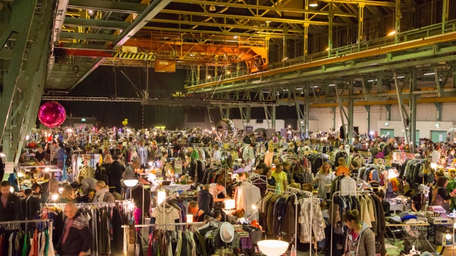 Riesen-Nachtflohmarkt | 16 Jahre Midnightbazar