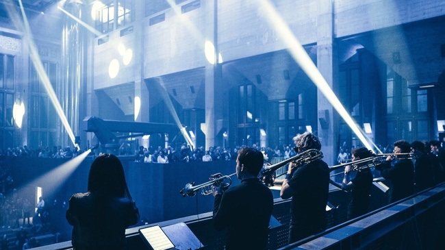 Bergson's Rise: Immersives Partykonzert der Jazzrausch Bigband