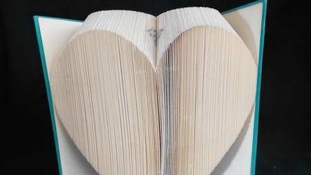 Alten Büchern neues Leben schenken - Buchfaltkunst | Ab 10 Jahren