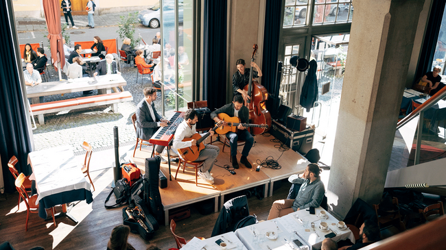 »THE UPSTROKE FIVE – ›WHEN JAZZ BECAME HOT‹« JAZZ-BRUNCH AM SONNTAG