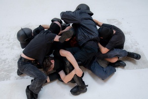 Oliver Zahn: CROWD CONTROL