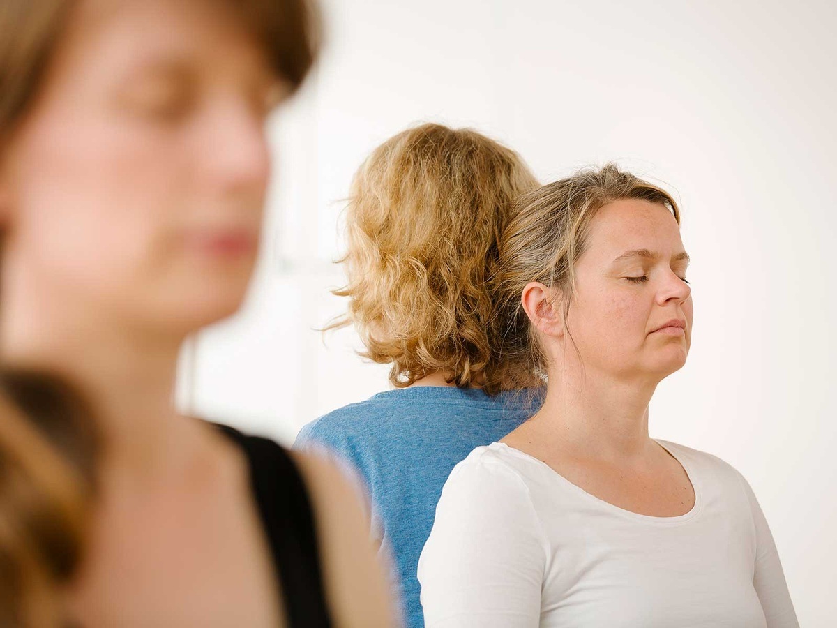 Move, Feel & Touch the Living Moment
