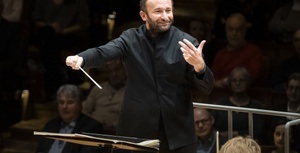 Berliner Philharmoniker - Kirill Petrenko dirigiert Mahlers »Symphonie der Tausend«