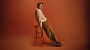 Alex Warren – Finding Family on the Road