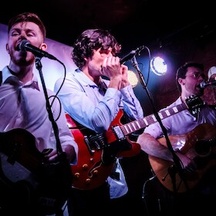 Beatles Tribute mit Big Tom and the Bogsnorklers
