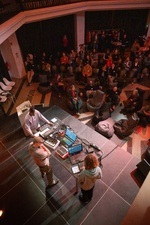 sub_bar Live Performance