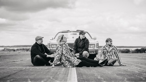 Jule Spindler & Band „Ellenbogen zum Fenster raus“