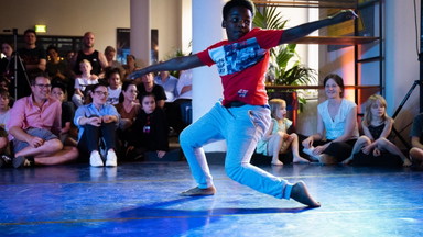 Club Oval Junior Crossover Dance Battle (für Tänzer*innen ab 8 Jahren)