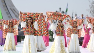 Die Perle der Seidenstraße. Usbekischer Tanzworkshop mit Malika Khaidarova