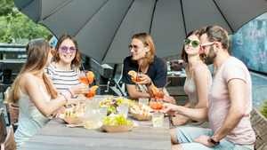 Slow-Dating-Dinner in Berlin: 6 kuratierte Singles | Von einer Frau gegründet · Sicher 🍽️