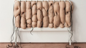 Eloise Harcourts Einzelausstellung “Shed”