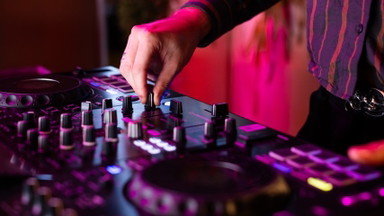 DJ nights in der Clash BAR