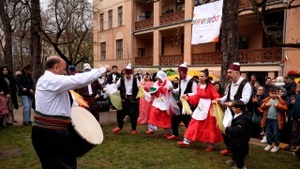 Die Bedeutung des Newrozfestes für kurdische Familien