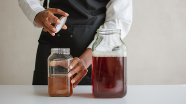 Kombucha, Kefir & Co.: Fermentierte Getränke