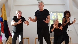 Playback Theater   "Wenn ich an morgen denke..."