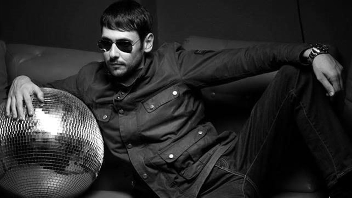 After Work with DJ Danny Russell on 03.12.2026 in Berlin - Rausgegangen ...